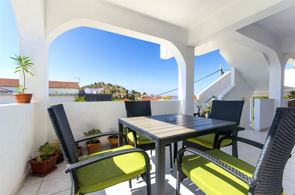Apartments Smilja Tribalj Zewnętrze zdjęcie